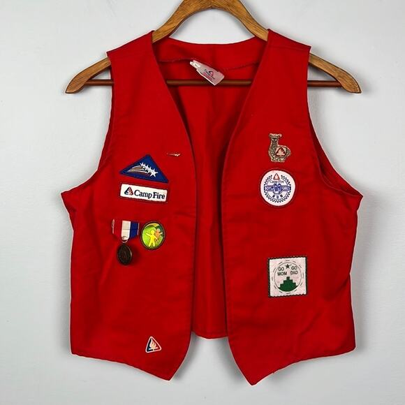 Vintage Boy/ Girl Scout / Cub Scout vest with patches and pins XL - Picture 1 of 12